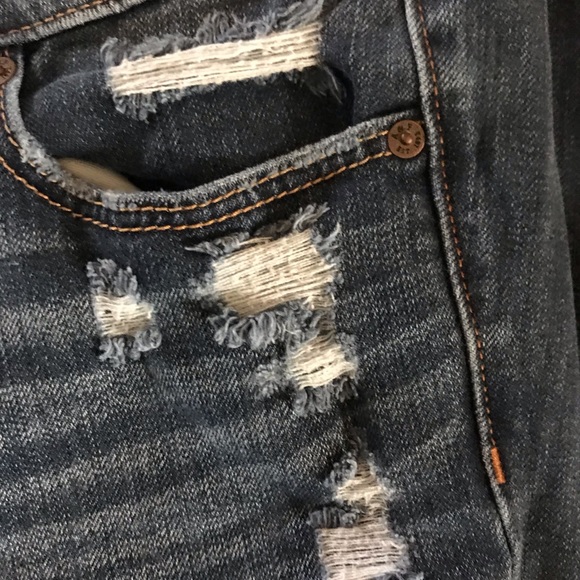 Women’s Abercrombie and Fitch jeans - Picture 3 of 6
